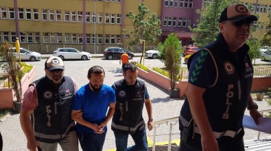 FETÖ'den Aranan Eski Polis Memuru Adliyede