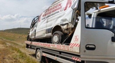 Horasan'ı Yasa Boğan Trafik Kazası