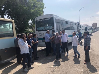 Kars'ta Dolmuşçular Kontak Kapattı