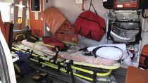 Muğla'da Hasta Taşıyan Ambulans İle Otomobil Çarpıştı Açıklaması 4 Yaralı