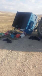 Sivas'ta Traktör Devrildi Açıklaması 10 Yaralı