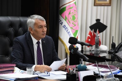 İzmir'deki Emekli Öğretmenden Belediye Başkanı Günaydın'a Duygulandıran Mektup