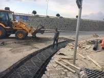 ŞAFAK BAŞA - TESKİ Süleymanpaşa'da Yağmur Suyu Hattı Ve Mazgal Yapımına Devam Ediyor