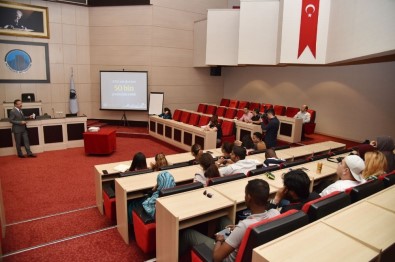 Başkan Tiryaki'den Yabancı Öğrencilere Yerel Yönetimler Dersi