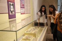 NEOLİTİK DÖNEM - Dünyanın En Eski Aşıklarına Ait 12 Bin Yıllık Takılar Mardin'de Sergileniyor