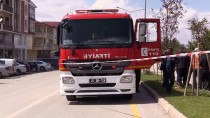 DADAŞKENT - Erzurum'da Kamyonet İle Traktör Çarpıştı Açıklaması 2 Yaralı
