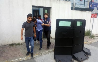 Gaziosmanpaşa'daki Soygunda 2 Kişiyi Yaralayan Hırsızlık Çetesinden 3 Kişi Yakalandı