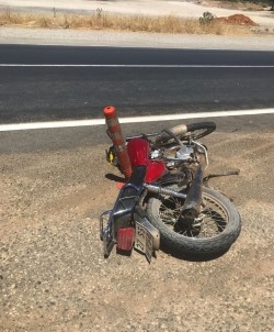 Motosikletle Hafif Ticari Araç Çarpıştı Açıklaması 1 Yaralı