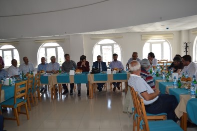 Sürücü Kursu Temsilcileri Şuhut'ta Buluştu