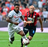 UEFA Avrupa Ligi Açıklaması Beşiktaş Açıklaması 1 - Lask Linz Açıklaması 0 (İlk Yarı)