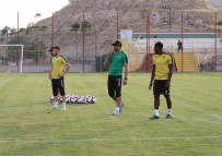 MURAT YILDIRIM - Yeni Malatyaspor'da Erol Bulut İdeal On Biri Oluşturmada Zorlanıyor