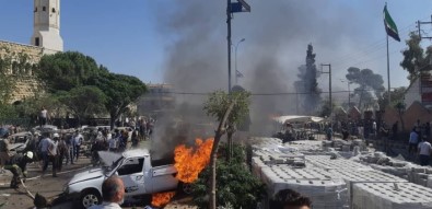 Azez'de bomba yüklü araç patladı: 3 ölü