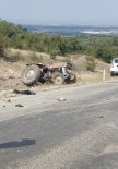 Freni Boşalan Traktör Şarampole Devrildi Açıklaması 1 Ölü, 1 Yaralı Haberi