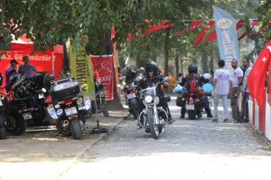 Türkiye'nin Her Yerinden Motorcular Edirne'de Buluştu
