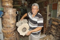 MARANGOZ USTASI - Yanacak Odunlara Sanatıyla Değer Katıyor