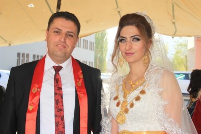 AK Parti'li Mulamahmutoğlu'na Görkemli Düğün