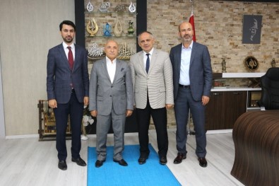 İsmail Tamer'den Başkan Esat Öztürk'e Ziyaret