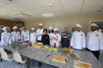 CEMİL MERİÇ - Öğrencilerden Hamburger Ziyafeti