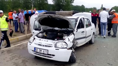 Tokat'ta Otomobil İle Hafif Ticari Araç Çarpıştı Açıklaması 1 Ölü, 3 Yaralı