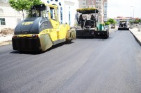 ENGELLİ RAMPASI - Ağustos'ta 42 Sokakta 8 Bin Ton Asfalt Atıldı