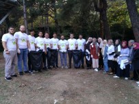 AK Gençlerden Çevre Temizliği