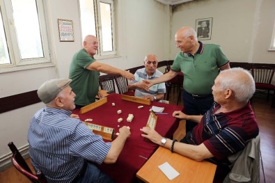 Başkan Yaşar, Batıkent Ve Demetevler'i Gezdi
