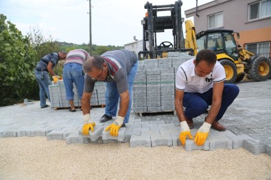 Erdemli Belediyesi'nde Parke Ve Yol Çalışmaları Sürüyor