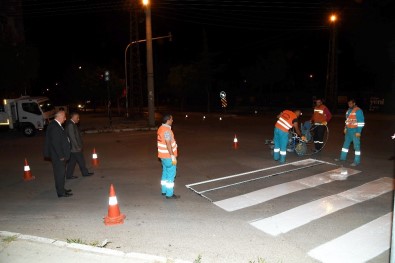 Isparta Belediyesi'nden Yol Çizgi Çalışması