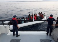 GABON - İzmir'de 52 Göçmen Yakalandı