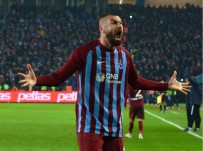 Trabzonspor'da Burak Yılmaz'ın Kaptanlığı Alındı
