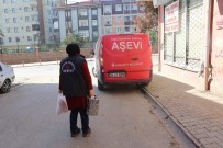 Ümraniye Belediyesi Halil İbrahim Sofrası Aşevi'ndeki Kazanlar İhtiyaç Sahipleri İçin Kaynıyor