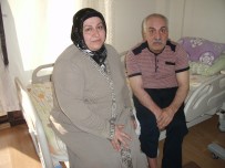 KISMİ FELÇ - 10 Yıldır Yatalak Eşine Çocuk Gibi Bakıyor