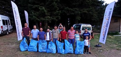 Bursagaz Doğa Kulübü, Uludağ'da 90 Poşet Çöp Topladı