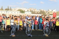 HILMI DÜLGER - Kilis'te Çocuklara Bisiklet Dağıtımı Sürüyor