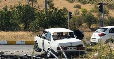 Kırmızı Işık İhlali Kötü Bitti Açıklaması 2 Ölü, 3 Yaralı