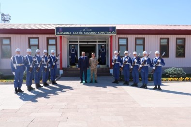 Vali Zorluoğlu'ndan, Asayiş Kolordu Komutanı Tümgeneral İlbaş'a Hayırlı Olsun Ziyareti