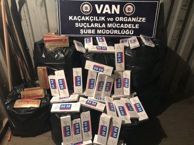 Van'da Kamyon Lastiği İçerisinde 6 Bin Paket Kaçak Sigara Ele Geçirildi