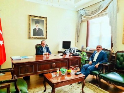 Başkan Kara Başkan Yardımcısı Çataklı'yı Ziyaret Etti