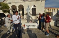 AVNİ ARBAŞ - Üç Büyük Sanatçı Foça'da Anıtlaştı