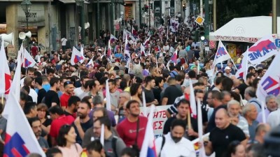 Yunanistan'da 'Kemer Sıkma' Karşıtı Gösteri