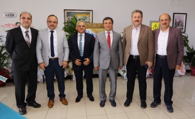 Belediye Başkanlarından ERÜ Rektörü Çalış'a Ziyaret