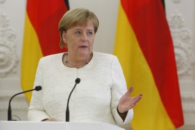 Merkel NATO'yu Uyardı Açıklaması 'Güçlenmemiz Lazım'