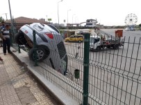 ACEMİ SÜRÜCÜ - Sürücü Adayı Otomobille 3 Metreden Aşağı Düştü