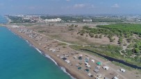 HÜSEYİN ORUÇ - Antalya'da Denize Sıfır Obalarda Ücretsiz Lüks Tatil Kıskandırıyor