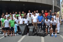 GİRAY BULAK - Balkes'li Futbolcular Sokaklardan Çöp Topladı