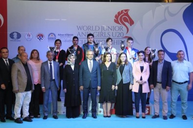Dünya Gençler Ve Genç Kızlar Satranç Şampiyonası'nda Ödüller Sahiplerini Buldu
