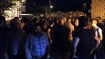 FAILI MEÇHUL CINAYETLER - Elazığ'da Eylem Yapan Vatandaş Yolu Trafiğe Kapattı
