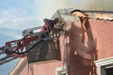 Tokat'ta İki Katlı Evde Yangın Çıktı
