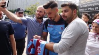 BURAK YıLMAZ - Burak Yılmaz, Trabzonspor'un Alanya Kafilesinde Yer Almadı
