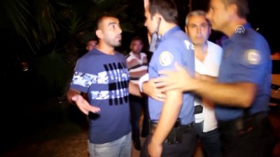 Adana'da Polise Saldırdığı İddia Edilen 3 Kişiye Gözaltı